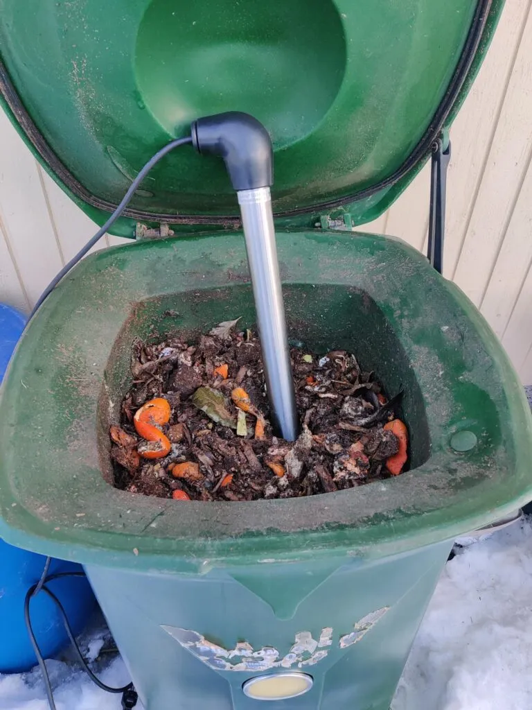 Sulana putkilämmitin valmiina tositoimiin.